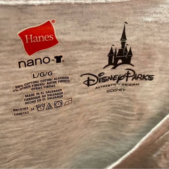 Walt Disney World United Kingdom Pavilion Shirt - Picture 4 of 4